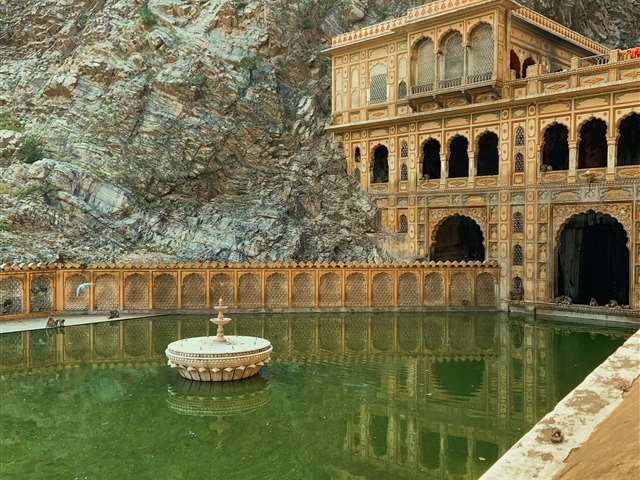 Jaipur to Ajmer Taxi Fare