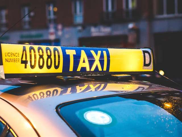 Taxi Rental in Delhi